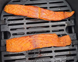 Foto del paso 6 de la receta: Salmón en freidora de aire