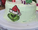 Foto del paso 9 de la receta: Birthcake de Grinch con relleno de natilla de vainilla