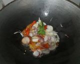 Foto langkah ke 3 dari resep Tumis daun singkong cumi asin.