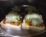 A picture of step 5 of Pizza toast.