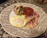 Foto del paso 6 de la receta: Huevo frito con bacon, arroz y tomate con hortalizas