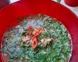 A picture of step 5 of Simple Chinese chicken soup.