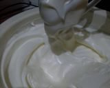 Foto langkah ke 2 dari resep Marmer cake putih telur.