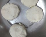 A picture of step 5 of Rice flour paratha with tomato chutney.