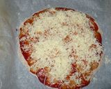 Hot dog pizza recept fázis 3 fotója