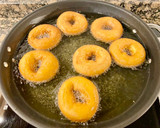 Foto del paso 8 de la receta: Rosquillas con preparado de flan “sin gluten”
