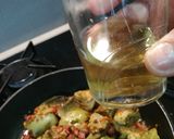 Foto del paso 6 de la receta: Alcachofas con verduritas y jamón