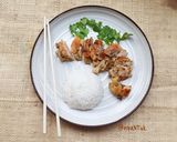 Foto langkah ke 6 dari resep Cilantro Lime Chicken (Ayam Panggang Daun Ketumbar) pakai teflon.