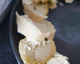 A picture of step 4 of Goat Cheese and Honey Prefou 🍯.