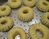 Foto langkah ke 8 dari resep كعك المنقوش(kue ukir) kue kering khas algeria.