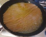 Foto del passaggio 2 della ricetta Spaghetti limone e zenzero