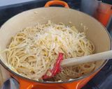 Foto del paso 5 de la receta Espaguetis con limón, parmesano y nata