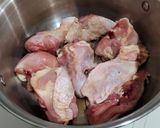 Foto langkah ke 1 dari resep Ayam kecap dengan sayuran.