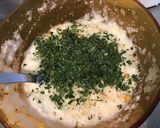 Une image de l'étape 4 de Sauce crème au brocciu corse, oignon citron et persil.