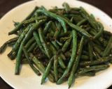 A picture of step 3 of Buttery Garlic Green Beans.