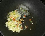 Foto langkah ke 2 dari resep Nasgor Shirataki Barbeque.