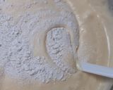 Foto del paso 2 de la receta: Bizcochuelo base, alto y espojoso