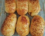 Foto langkah ke 8 dari resep Roti manis isi pisang keju.