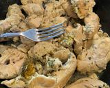 Foto del paso 5 de la receta: Pollo con papas doradas