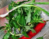 Hình bước làm 1 của món Canh Chua Tôm Bông Bí