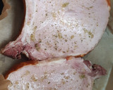 Foto del paso 3 de la receta: Chuletas de Sajonia gratinadas con verduras rehogadas