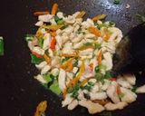 Foto langkah ke 4 dari resep Kwetiau goreng ala mamisha.