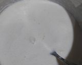 A picture of step 2 of Apple and banana milkshake.