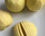 Foto del paso 3 de la receta: Tarta de hojaldre con crema pastelera y manzanas