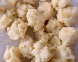 Foto langkah ke 1 dari resep Cheesy Potato Balls.