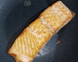 รูปขั้นตอนการทำที่ 3 ของ ข้าวหน้าแซลมอนย่างเกลือ | Salt-grilled Salmon Rice Bowl