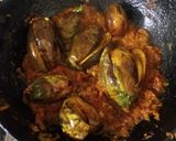 बेबी भरवा बैंगन(baby bharwa baingan recipe in hindi) रेसिपी चरण 3 फोटो
