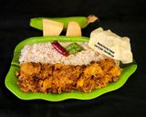 A picture of step 9 of Onam Sadhya Kootu Curry With Kerala Matta Red Rice.