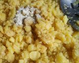 मूग डाळ बर्फी (moong dal barfi recipe in marathi) रेसिपी स्टेप 4 फोटो