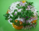 A picture of step 2 of Crispy Anda paratha.