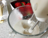 Foto del paso 2 de la receta: Milhojas de fresas con masa filo