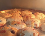 Foto del paso 2 de la receta: Pancitos Tipo Chipá con  Nueces y Pasas de Uva🧉🧉