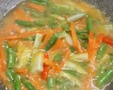 Foto langkah ke 2 dari resep Tumis Buncis Wortel Timun Bumbu Kuning.