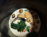 Foto del paso 3 de la receta: Champiñones en salsa con espinacas