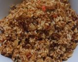 Foto langkah ke 5 dari resep Nasi Goreng Tuna Praktis.