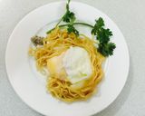 Hình bước làm 4 của món Trứng gà chần lòng đào cho bữa sáng