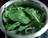 लहसुनी पालक(Lasooni Palak Recipe In Marathi) रेसिपी स्टेप 1 फोटो