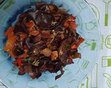 Foto langkah ke 8 dari resep Tumis Jamur Hitam.