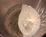 Une image de l'étape 2 de Mousse noisette chocolat blanc.