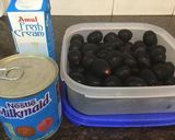 A picture of step 1 of Jamun Ice cream.