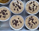 Foto langkah ke 8 dari resep Muffin Pisang Chocochips.