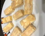 A picture of step 3 of Fried Goat Cheese with Toast.