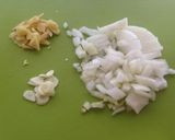 A picture of step 1 of Meat-heavy lasagne.