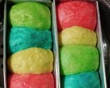 Foto langkah ke 5 dari resep Roti Sobek Kukus Pelangi.
