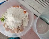 Foto langkah ke 3 dari resep Bakwan Sosis Sayur.