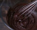 A picture of step 5 of Zebra Cake.